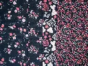Floralromance_Baumwollwebware_Blumen_Blumenbouquet_pink_weiss_dunkelblau_595597_599597_594597_603597_q1.webp