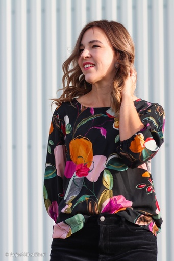 [082265-416299] Reststück 110cm | Viskose-Webware | Julia by Swafing | schwarz mit Blumen